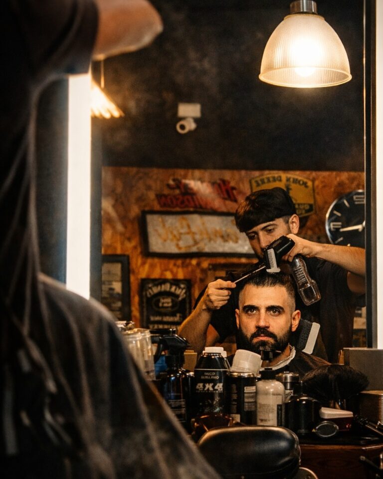 Coyote Barbería ROBLE